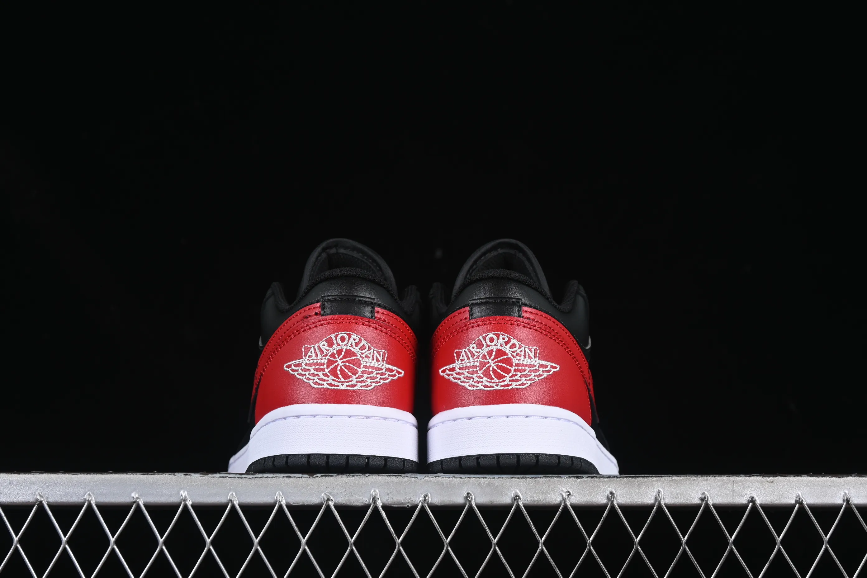 All categories Air Jordan Jordan series basketball shoes Air Jordan 1 Low G version pure original Air Jordan 1 Low AJ1 Joe 1 red and black low-top cultural casual sneakers 553558-067